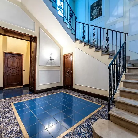 Elegance- Spanish Steps