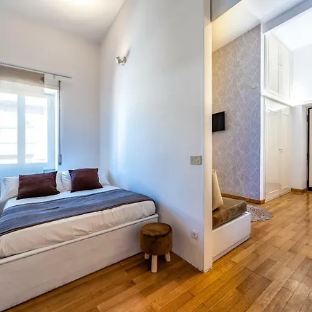 Apartment Elegance- Spanish Steps *